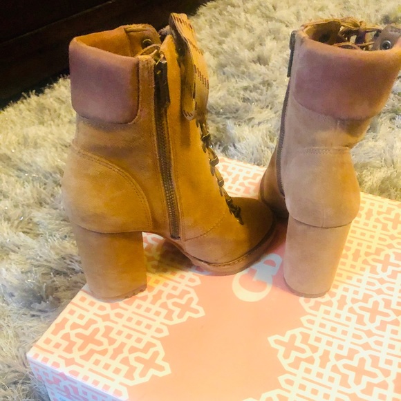 Gianni Bini Booties - Picture 4 of 4